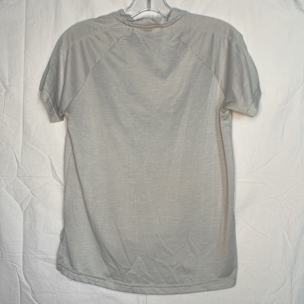 adidas Shirt - Picture 4 of 4